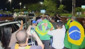 Vigília acaba em confusão após fala pró-prisão de Bolsonaro; veja vídeo