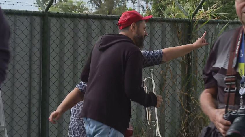 O trompetista Fabiano Duarte na Superintendência da PF em Brasília • Reprodução: CNN Brasil