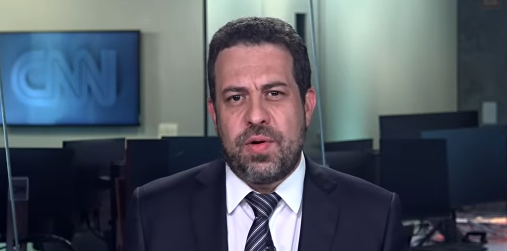 Ministro-chefe da Secretaria-Geral da Presidência, Guilherme Boulos (PSOL), à CNN