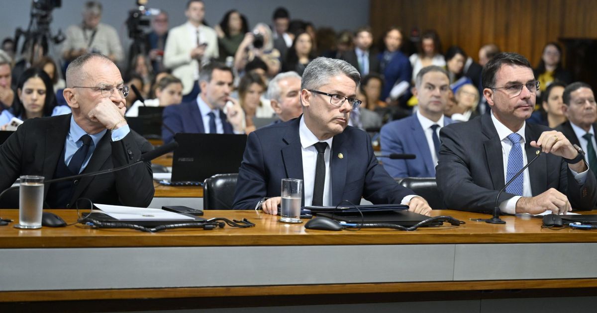 Senadores entram com recurso contra relatório da CPI do Crime Organizado