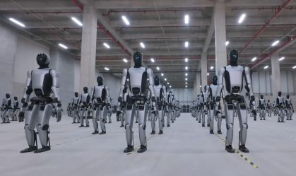 Chinesa entrega "exército de robôs" que trabalham 24h por dia; veja vídeo