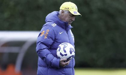 Ancelotti elege zagueiro do Senegal como "um dos melhores" que treinou