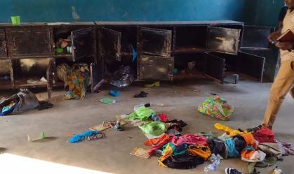 Homens armados sequestram mais de 300 alunos em escola católica na Nigéria