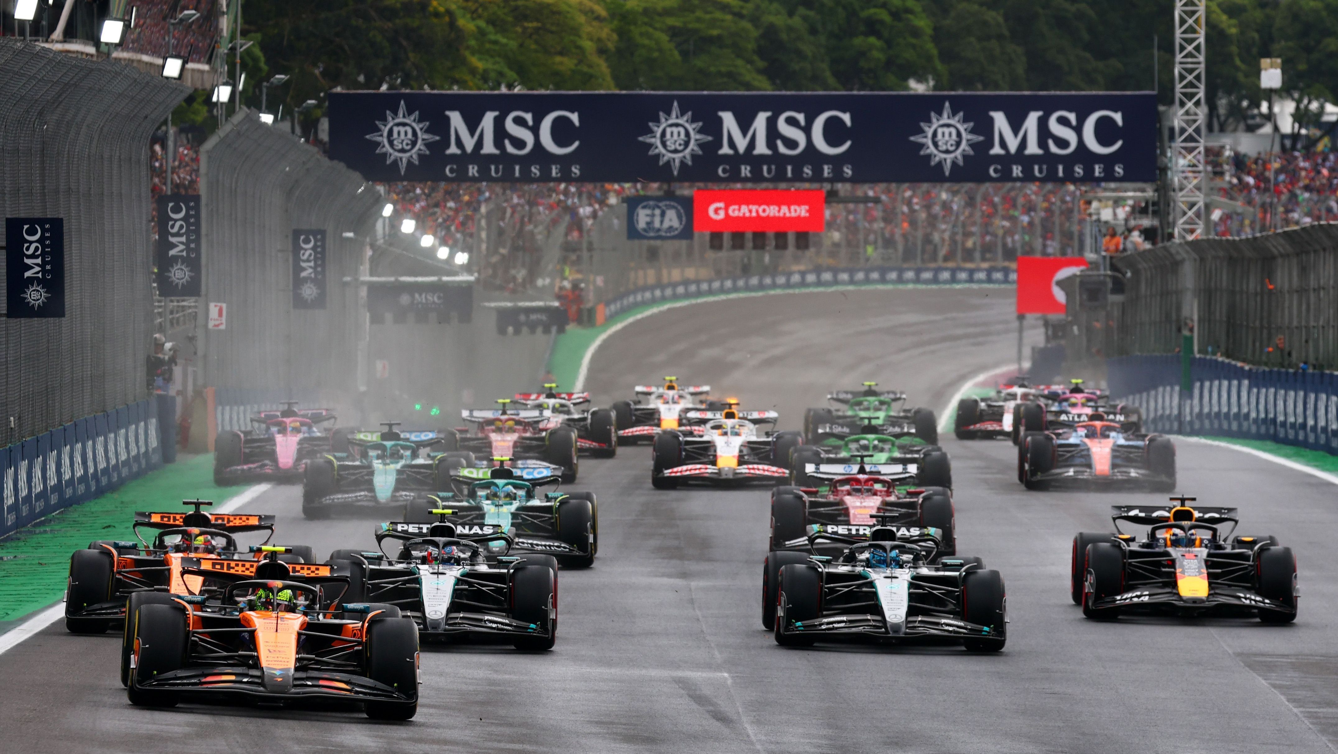 Largada da corrida sprint em São Paulo