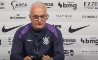 Após derrota, Dorival prevê reação na semi da Copa do Brasil: "Me cobra"