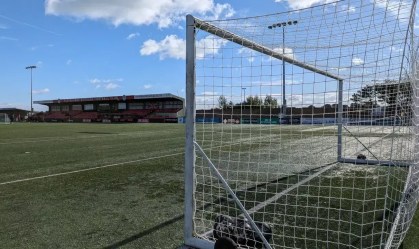 Estádio do Eastbourne Borough, da sexta divisão inglesa