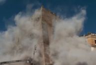 Veja o momento em que estrutura de torre desaba na Itália