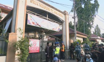 Explosão deixa 55 feridos em mesquita em Jacarta, capital da Indonésia