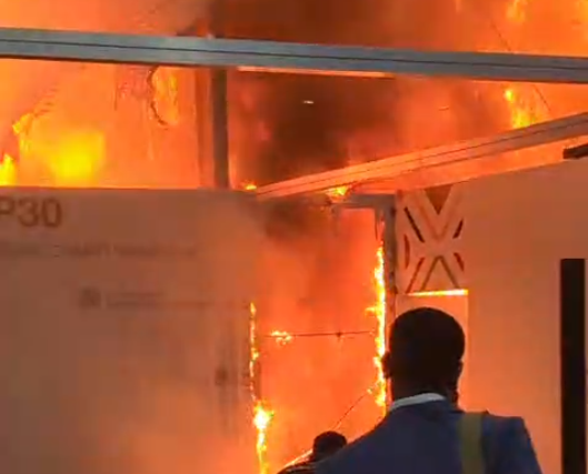 Fogo atinge a Blue Zone da COP30
