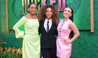 Famosos comparecem em première de "Wicked: Parte 2" em São Paulo