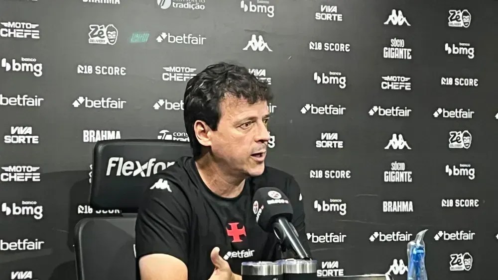 Fernando Diniz responde se vaga na Libertadores é obrigação no Vasco