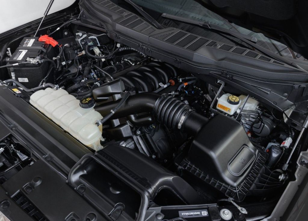 Motor V8 Coyote tem 405 cv