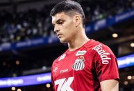 "Poucas desculpas e muito trabalho", diz Brazão após derrota do Santos