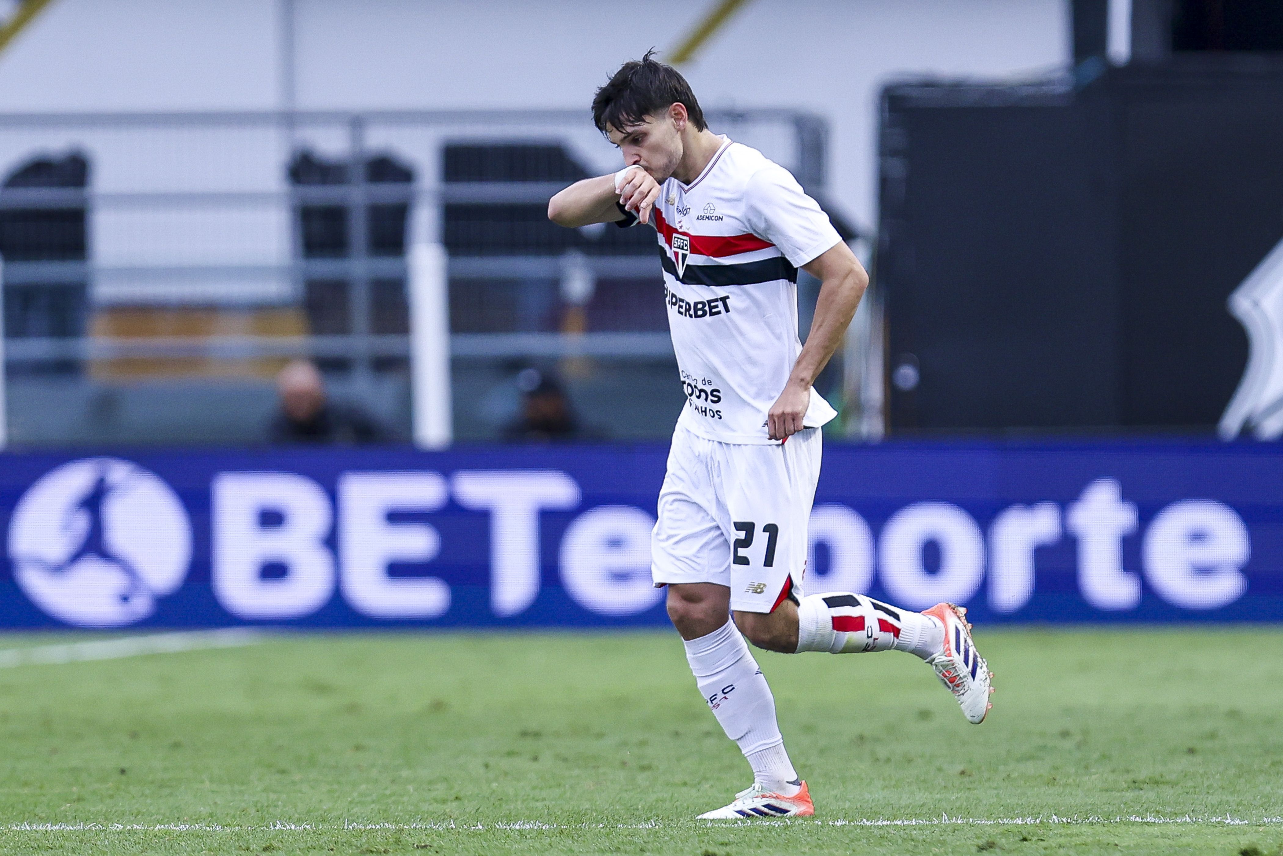 Sao Paulo v Juventude - Brasileirao 2025