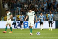 Palmeiras leva virada do Grêmio e perde chance de se aproximar da liderança