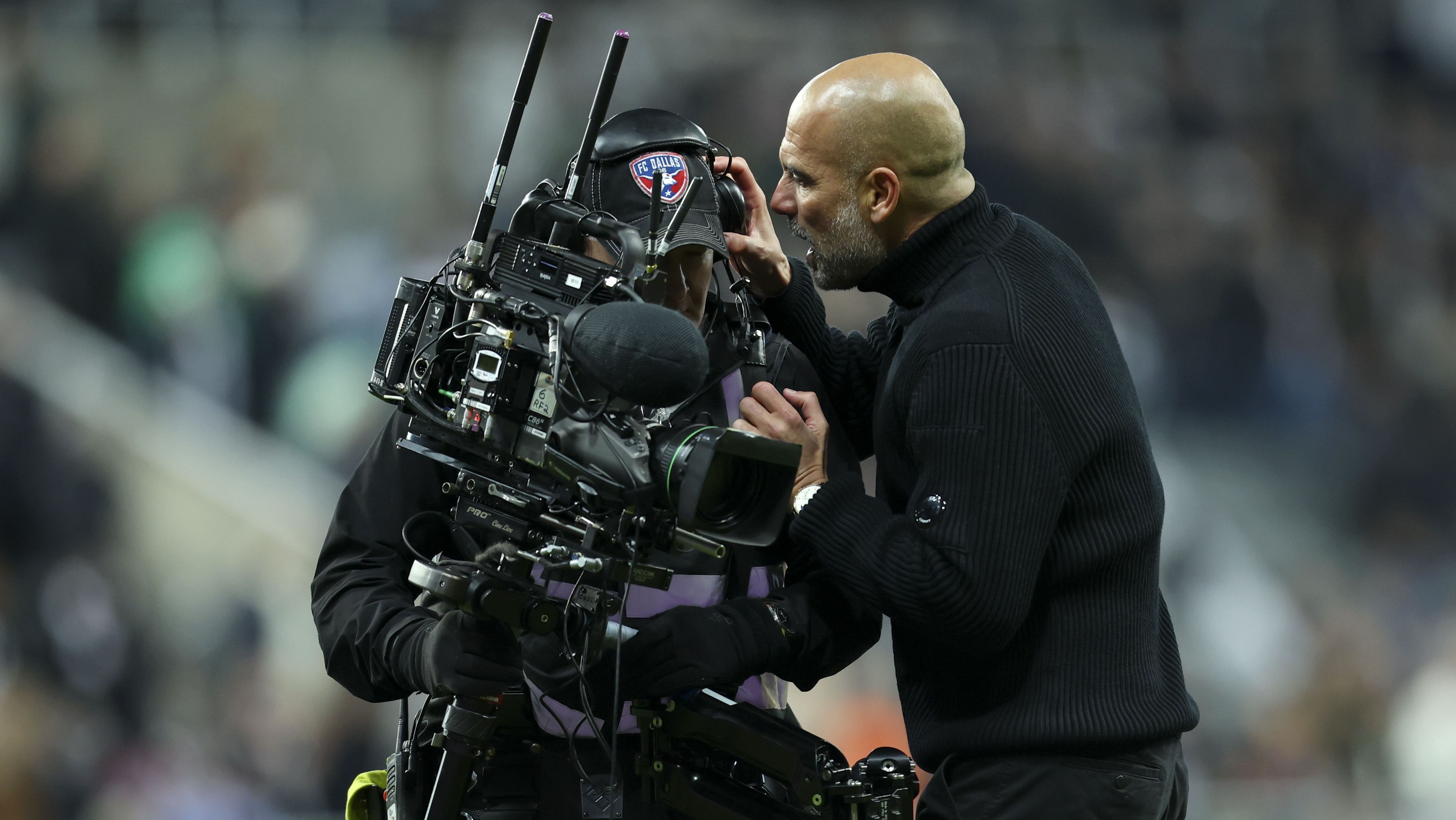 Guardiola discutiu com cinegrafista aós a derrota para o Newcastle