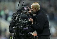 Guardiola se desculpa após discussão com cinegrafista: "Envergonhado"