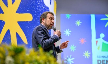 Boulos chama Zema de "governador turista" por ausência em ato sobre Mariana