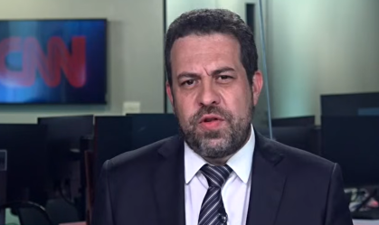 É inaceitável que tenhamos escala 6x1 no país, diz Guilherme Boulos