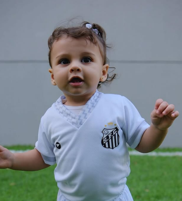 Helena, filha de Neymar • Reprodução / Instagram