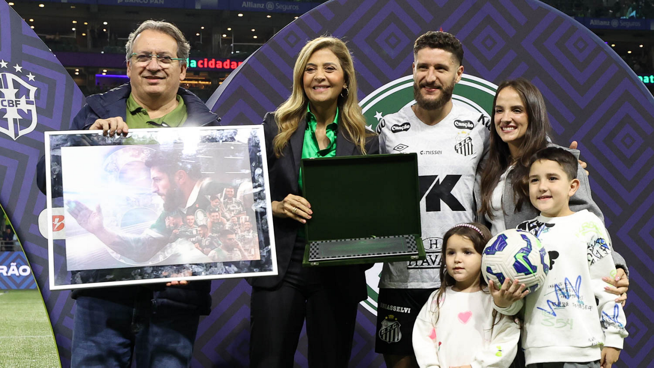 Homenageia_Ze