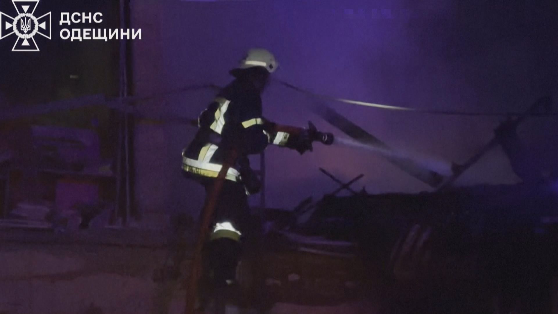 Incêndio em Odessa, na Ucrânia após ataque russo