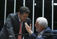 Líder do governo no Senado diz que Alcolumbre "não quer falar com ele"