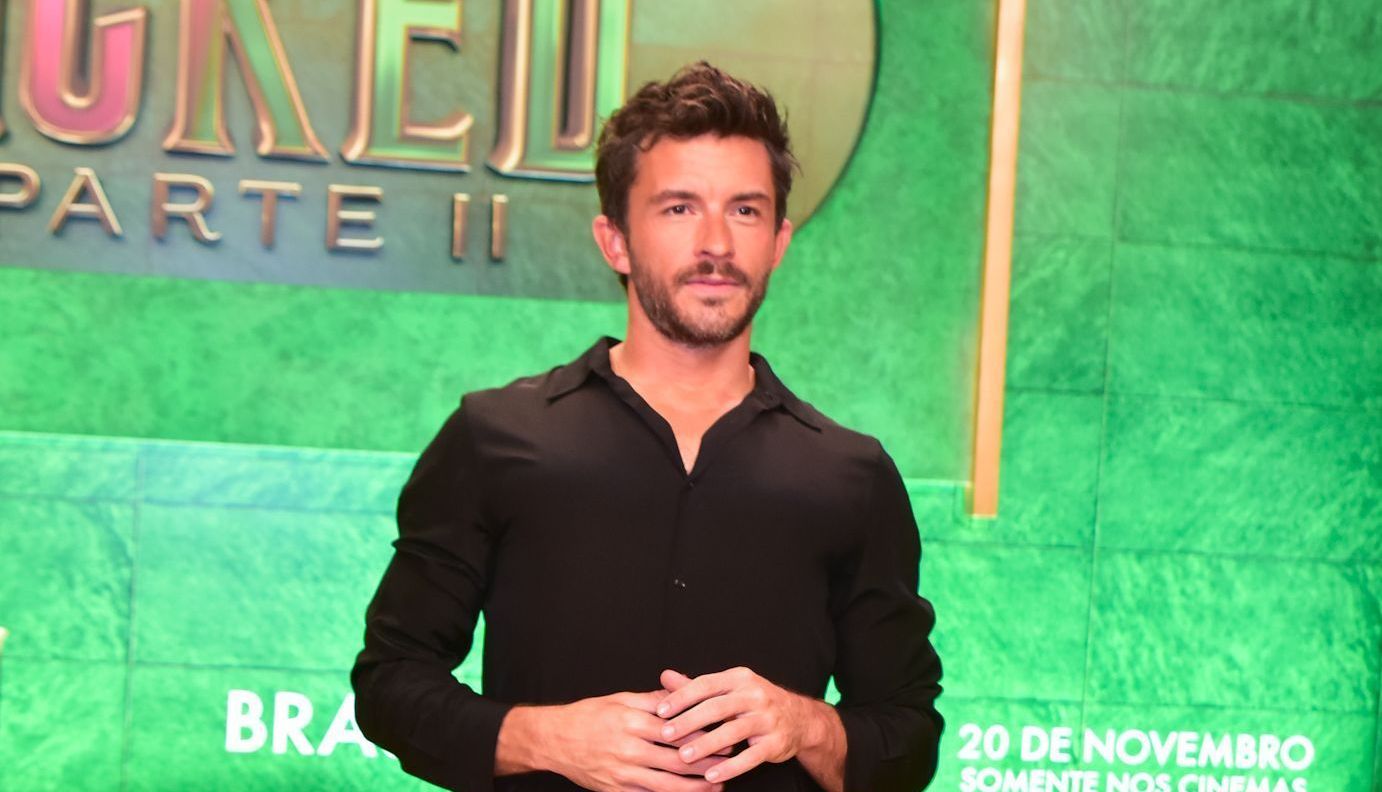 Jonathan Bailey (5)