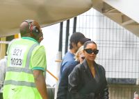 Kim Kardashian desembarca no Rio de Janeiro; veja fotos