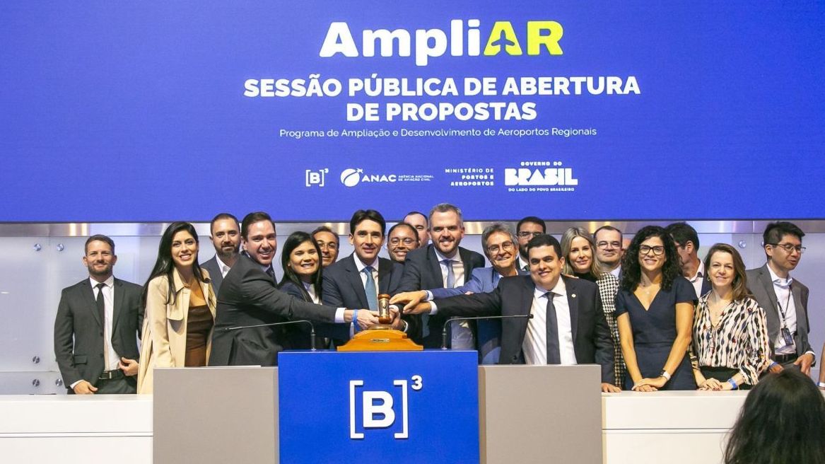 Leilão para a concessão de 13 aeroportos regionais do Brasil foi realizado nesta quinta-feira (27)