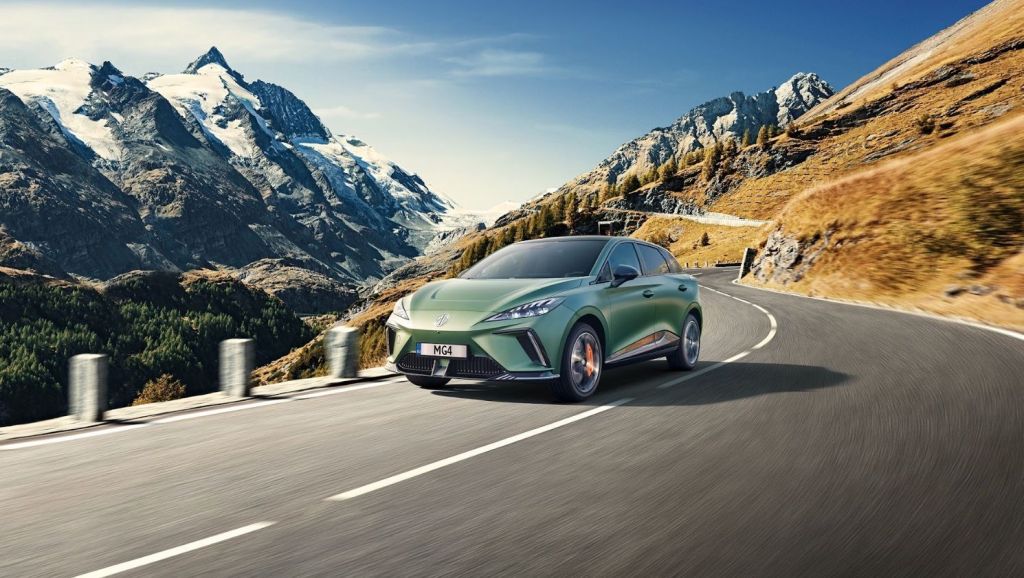 MG4 tem porte de Tracker e acelera como um Porsche