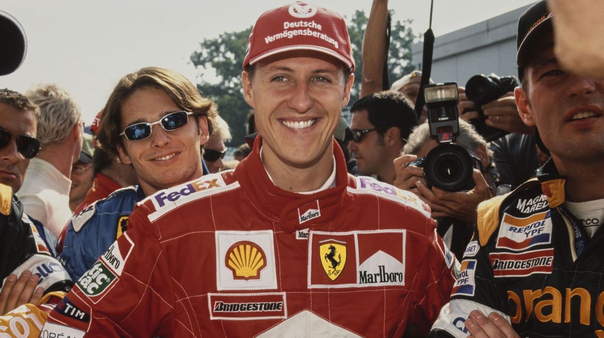 Esposa de Schumacher fala pela primeira vez após acidente do ex-piloto