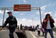 Peru vai decretar emergência na fronteira com Chile para barrar imigrantes