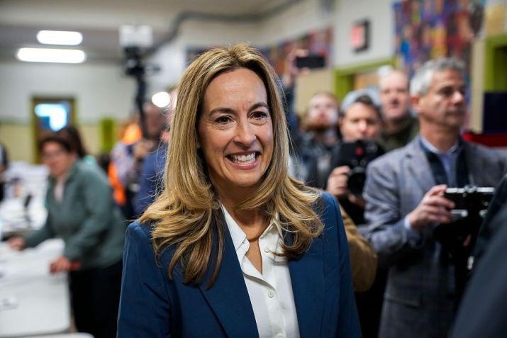 A candidata democrata ao governo de Nova Jersey, a deputada federal Mikie Sherrill (D-NJ) • Eduardo Munoz Alvarez/Getty Images