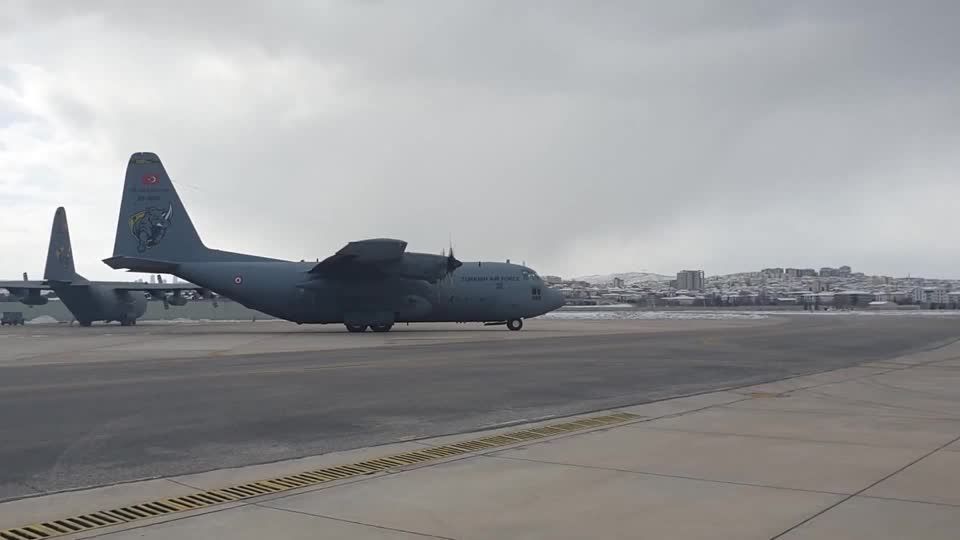 Modelo de avião de carga militar da Turquia