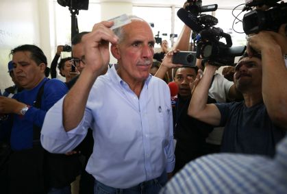 Apoiado por Trump, Asfura lidera eleição presidencial em Honduras