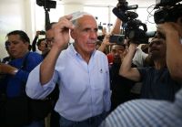 Candidato de Trump volta a retomar liderança na apuração em Honduras