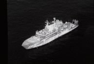 Navio espião russo entra em águas britânicas e aponta lasers para militares