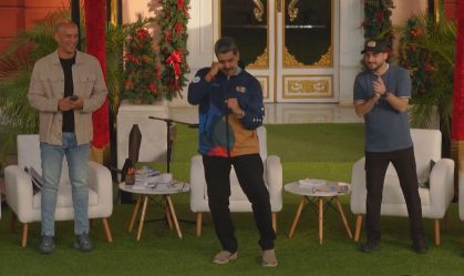 Em ato estudantil, Maduro dança ao som de remix "não à guerra" na Venezuela