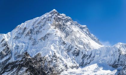 Alpinistas morrem após avalanche nas montanhas do Himalaia, no Nepal