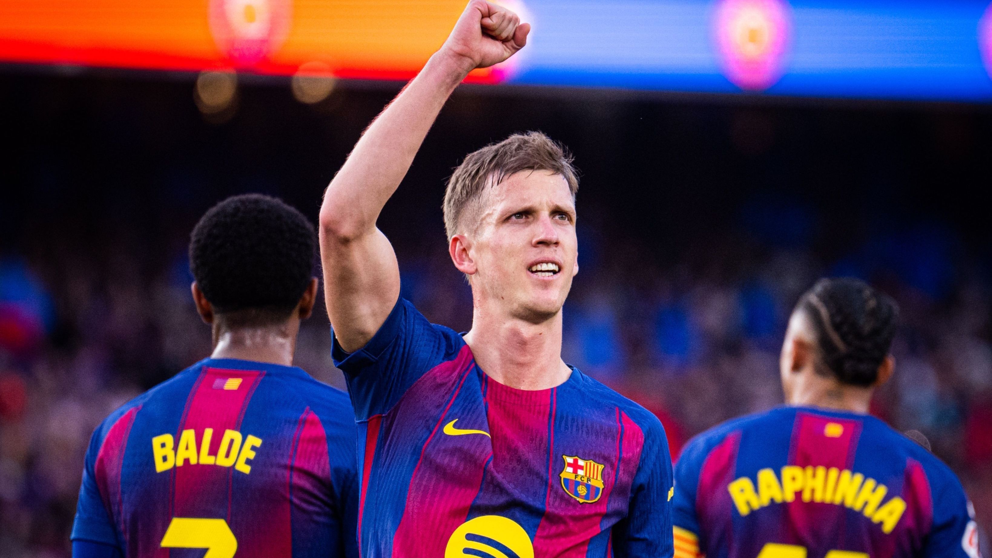 Olmo marca duas vezes em vitória do Barcelona