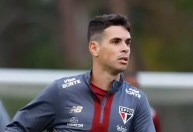 Oscar se aposentará, e São Paulo aguarda reunião com meia
