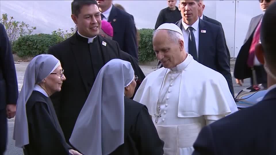 Na Turquia, Papa Leão condena a violência em nome da religião