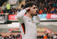 Chelsea vence Burnley, encosta no Arsenal e assume vice-liderança