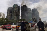 Número de mortos em incêndio em Hong Kong sobe para 146