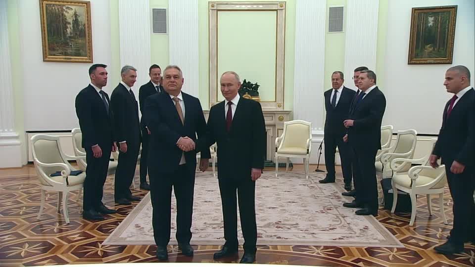 Putin tells Orban he would still welcome Budapest as venue for talks with Trump