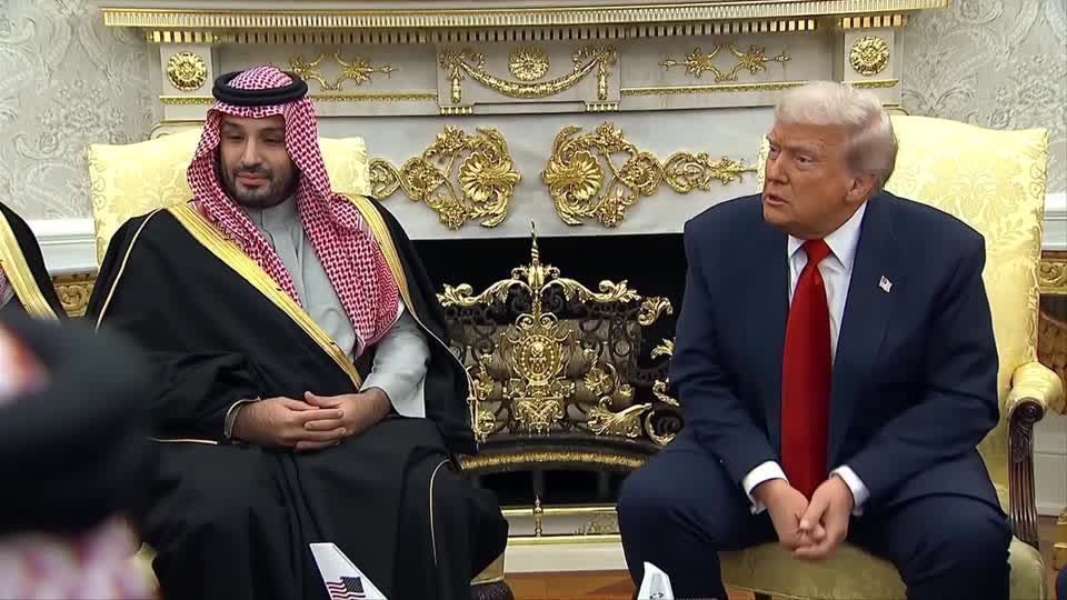 Príncipe herdeiro saudita, Mohammed bin Salman, é recebido por Trump na Casa Branca