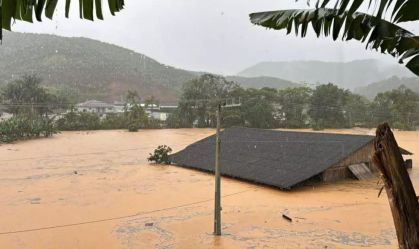 Imagens: Casas ficam embaixo d’água após temporal atingir município de SC