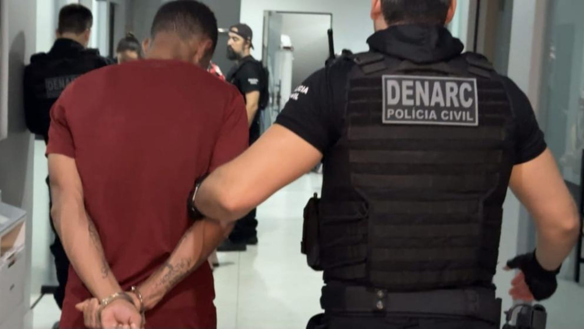 SERVIDOR PRESO TRÁFICO