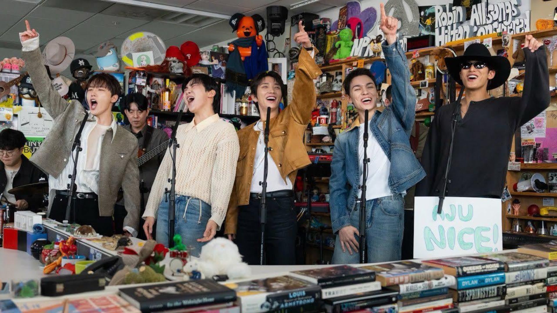 K-POP・アジア SEVENTEEN SVT Seventeen - Fan Guide: K-Pop Band, Journey To Stardom, 13 Members